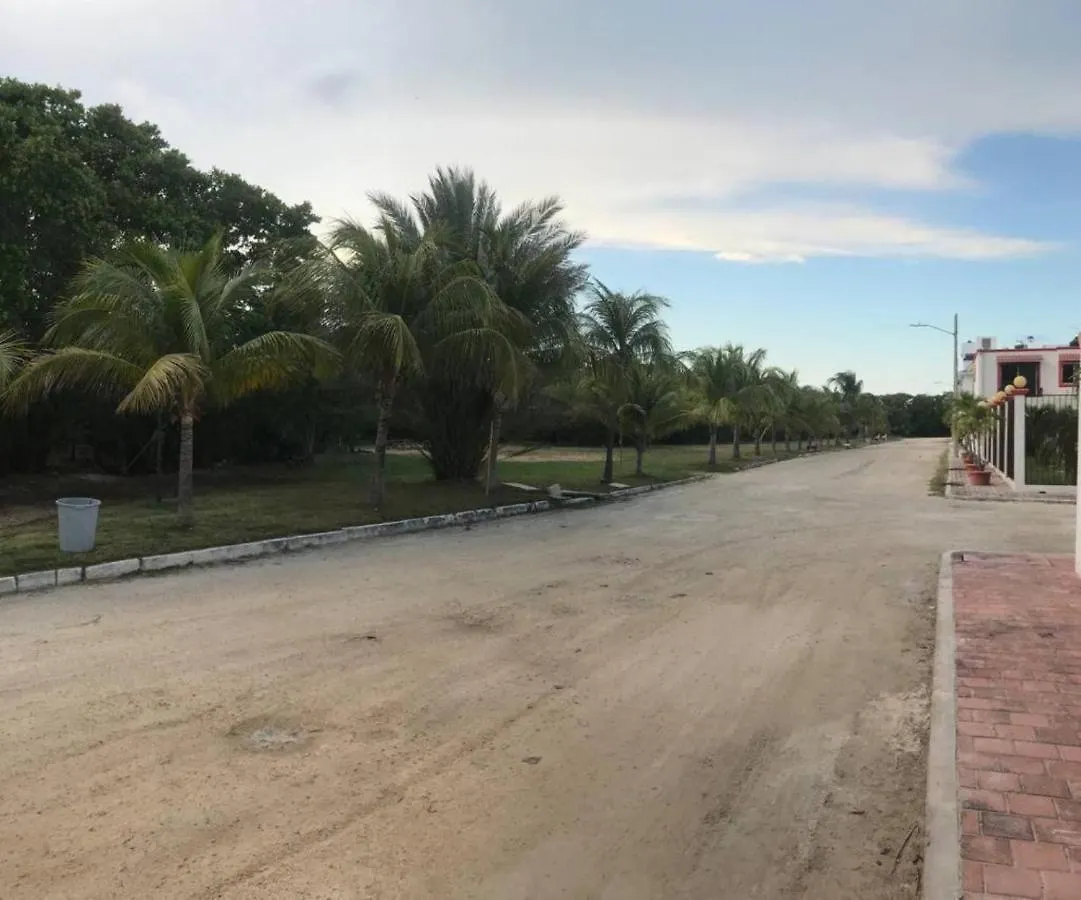 Yaakun Studio. 350 M Ferrys Isla Mujeres Apartamento Cancún México